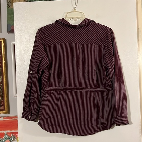 Merona wine/white stripe blouse. Drawstring waist. Convertible sleeve - Picture 6 of 10
